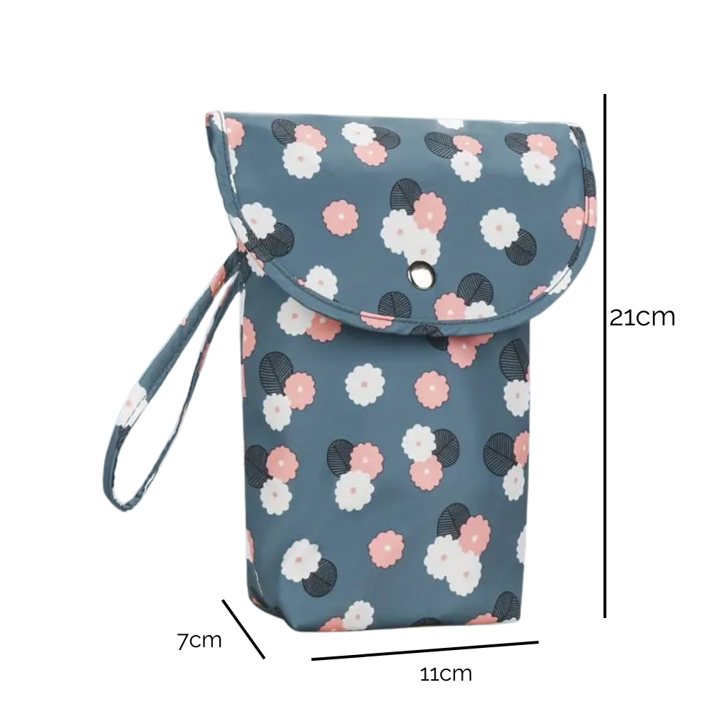 Bolsa portatil para panales estampado flores dimensiones 21x11x7cm - Picky Club Guatemala