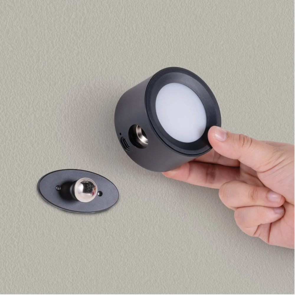 Lampara 360 grados LED negra con base magnetica instalacion en pared - Picky Club Guatemala